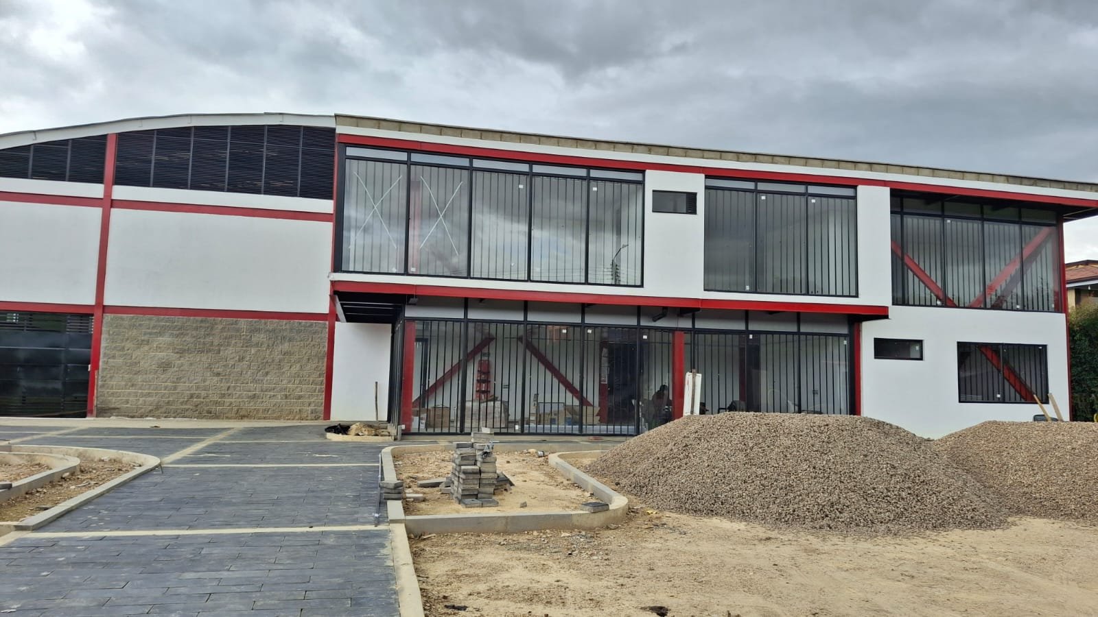 Aplicación arquitectónica relacionada con divisiones de oficina